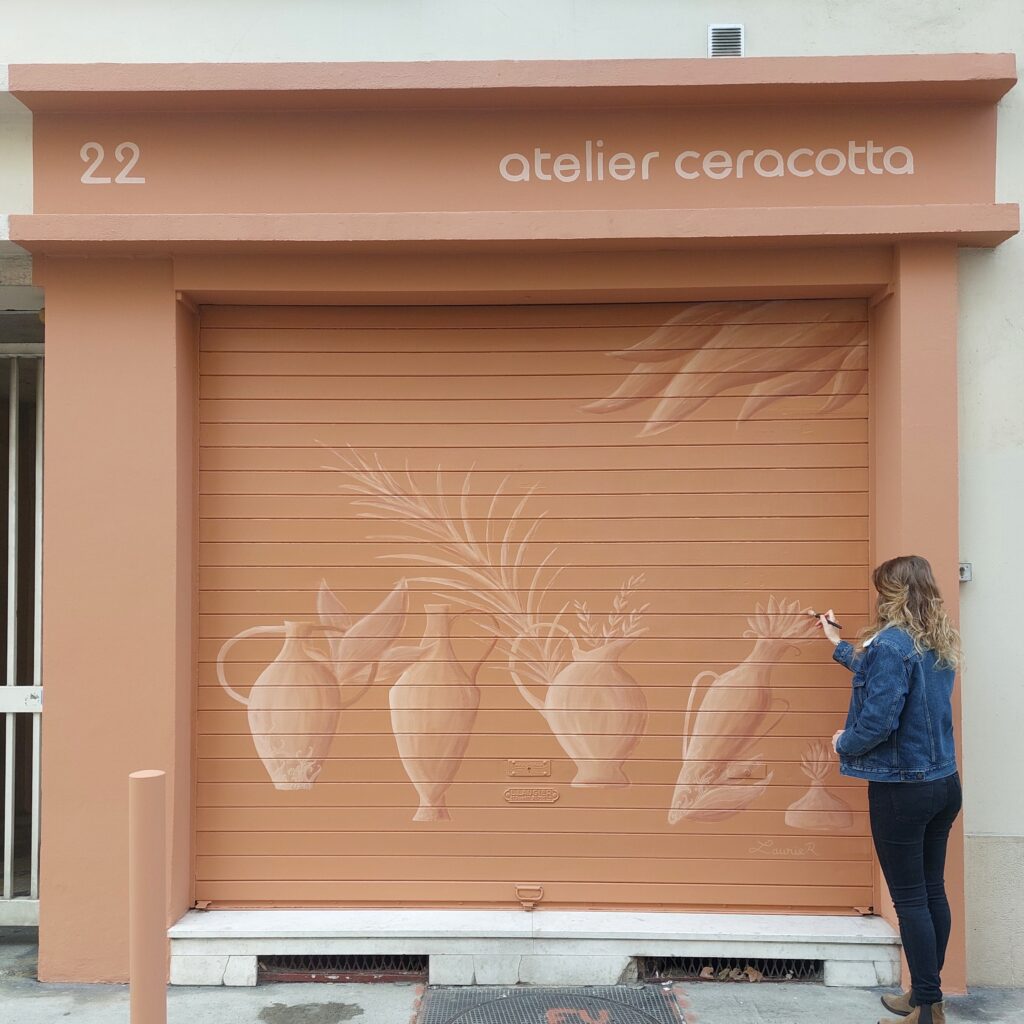 Devanture Ceracotta Atelier Ceracotta Devanture Commerce Marseille Fresque murale Fresque murale Marseille Peinture vases Lettrage peinture commerce